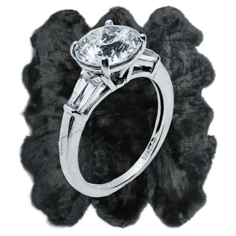 Three-Stone Round CZ Statement Ring in Sterling Silver Size 9. NWOT